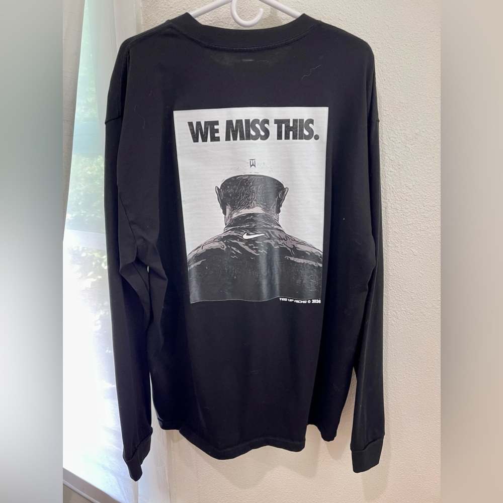 Limited Edition** Tee with kicks Tiger woods long sleeve